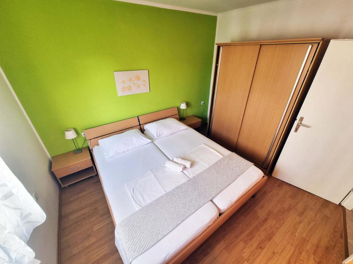 شقة House Subic سوبيتارسكا دراغا المظهر الخارجي الصورة