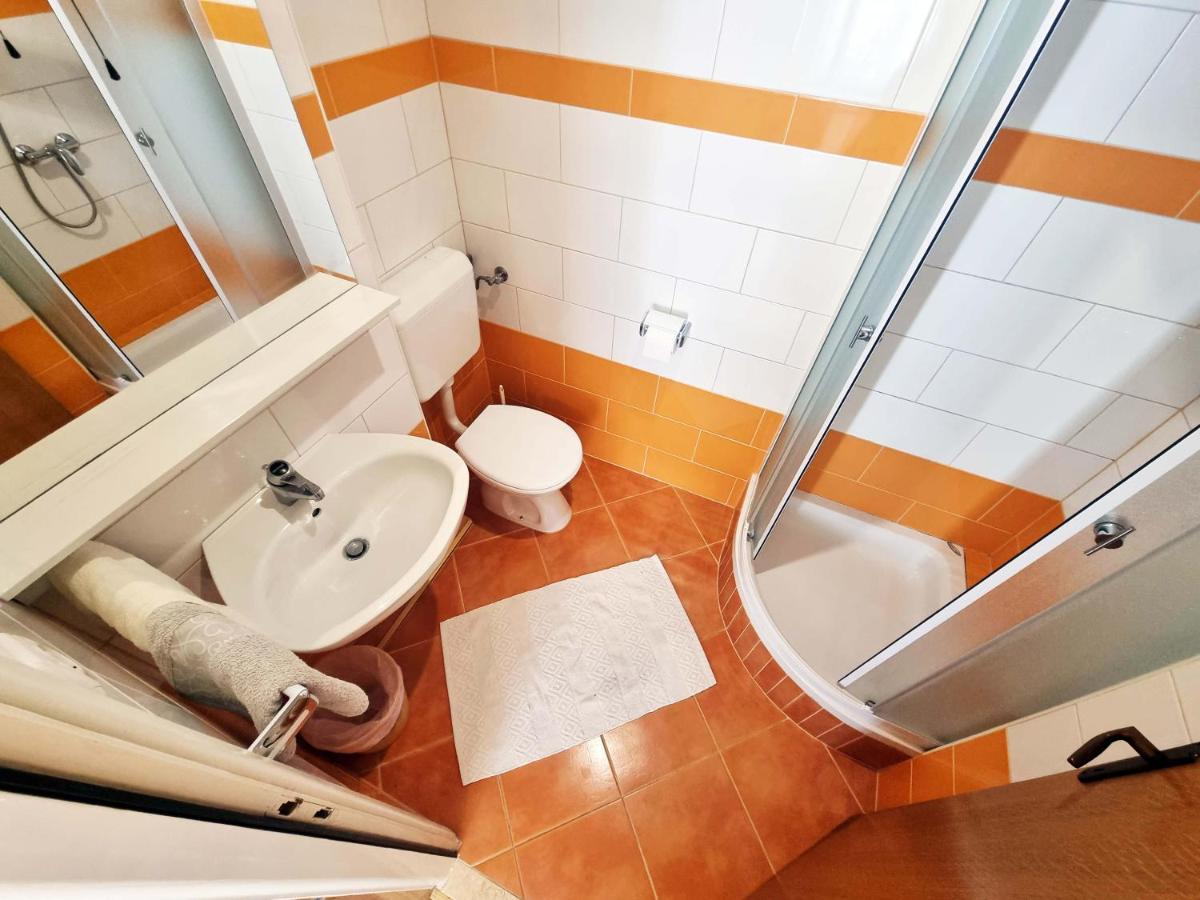 شقة House Subic سوبيتارسكا دراغا المظهر الخارجي الصورة
