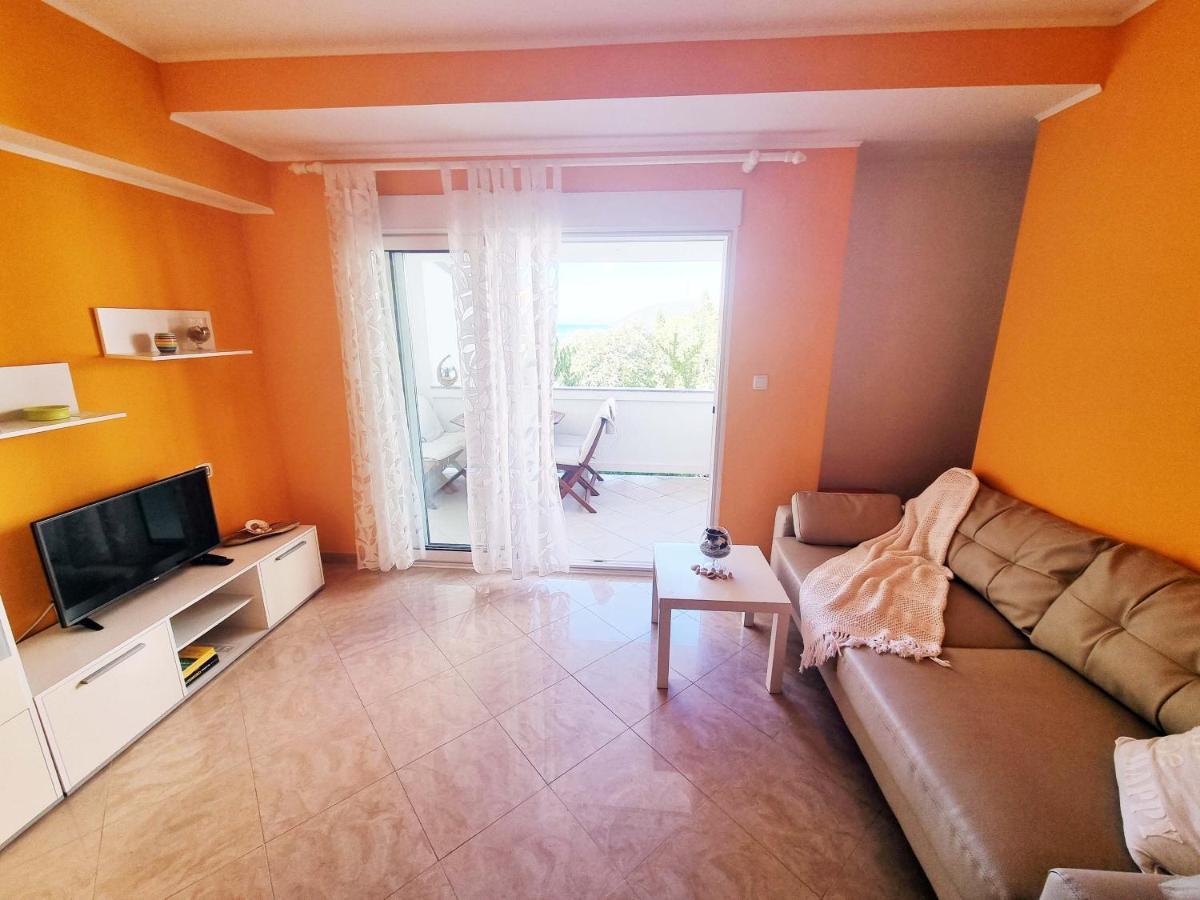شقة House Subic سوبيتارسكا دراغا المظهر الخارجي الصورة
