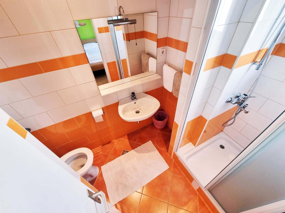 شقة House Subic سوبيتارسكا دراغا المظهر الخارجي الصورة