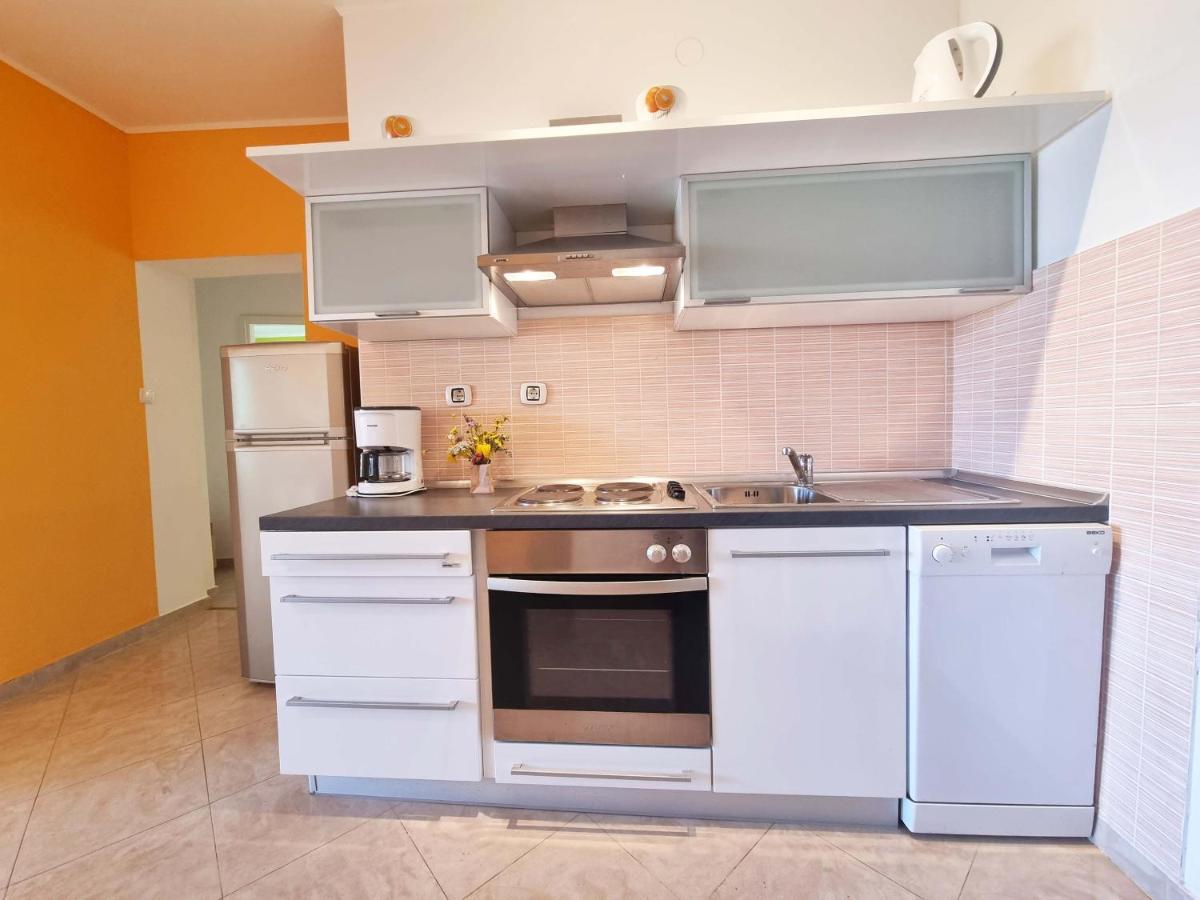 شقة House Subic سوبيتارسكا دراغا المظهر الخارجي الصورة