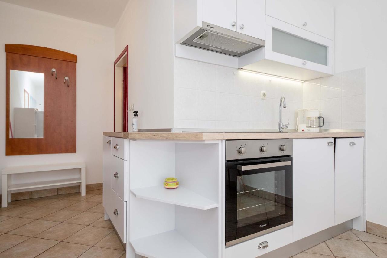 شقة House Subic سوبيتارسكا دراغا المظهر الخارجي الصورة