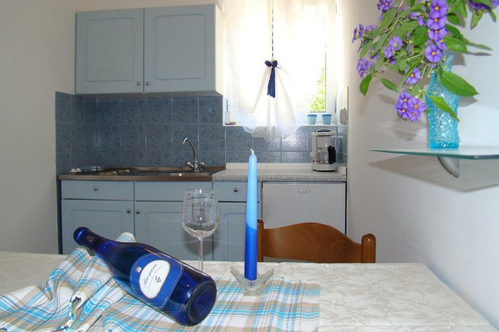 شقة House Subic سوبيتارسكا دراغا المظهر الخارجي الصورة
